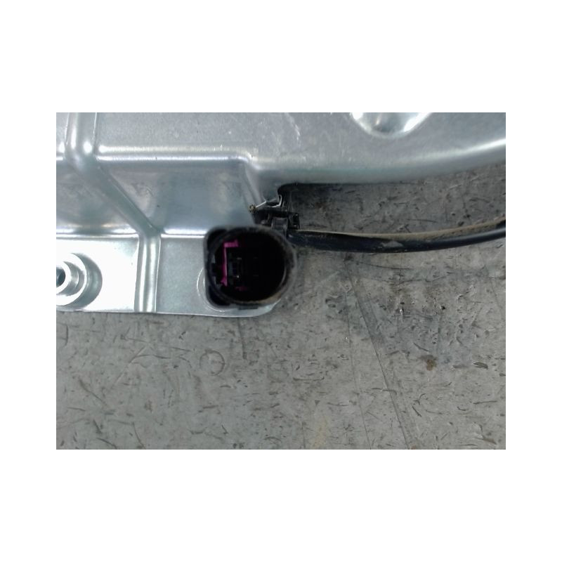 SERRURE PORTE BATTANTE ARRIERE GAUCHE VOLKSWAGEN CADDY VAN 2004-