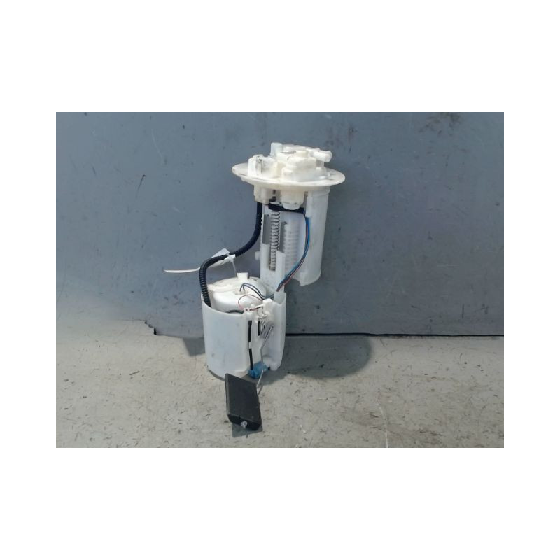 POMPE CARBURANT IMMERGEE TOYOTA AURIS 2010-