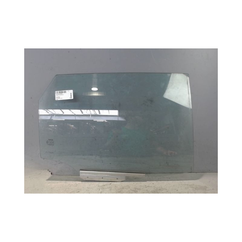 GLACE PORTE ARD TOYOTA AURIS 2010-