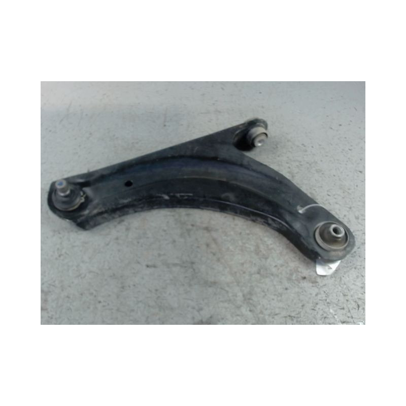 TRIANGLE INFERIEUR AVANT GAUCHE DACIA SPRING