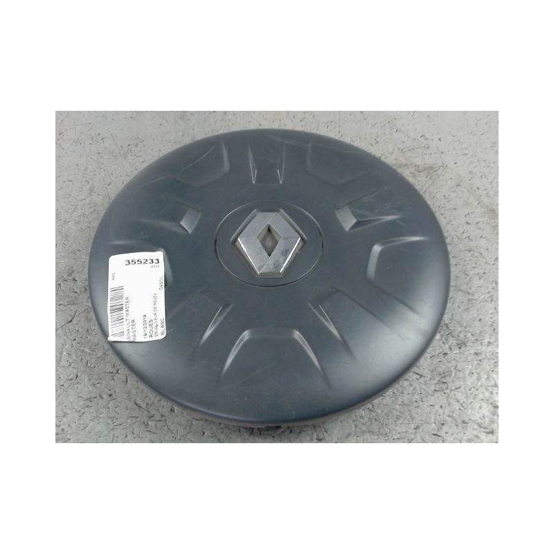 ENJOLIVEUR DE ROUE RENAULT MASTER