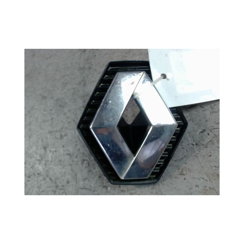 SIGLE CALANDRE RENAULT CLIO II PH.2 01-06
