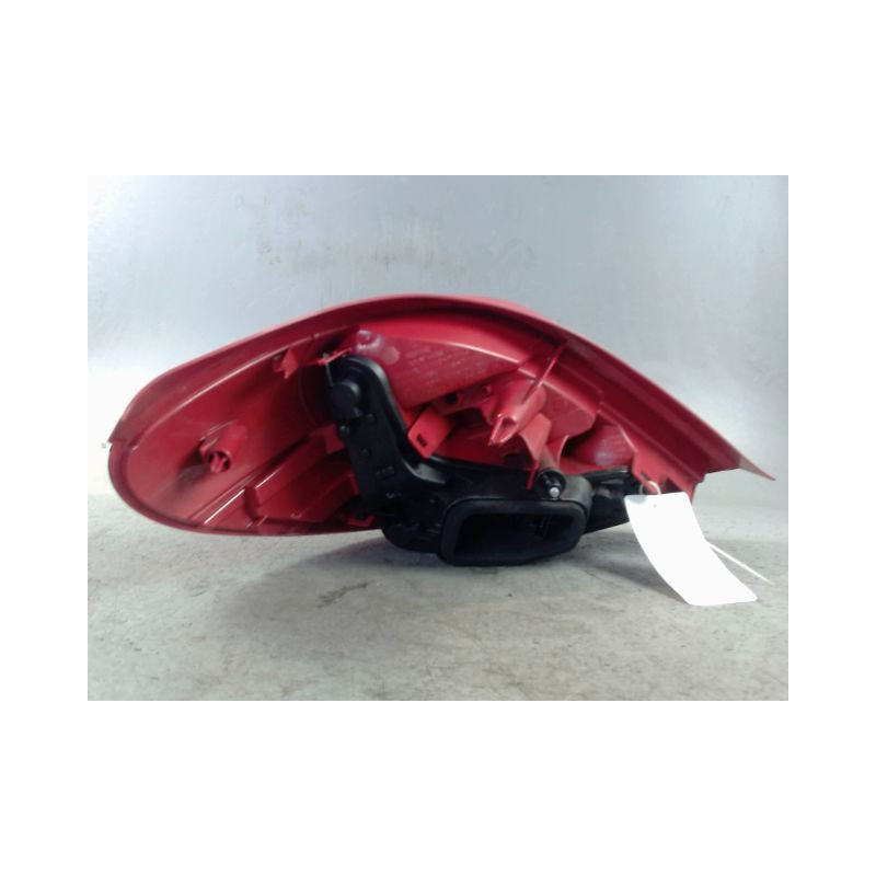 FEU ARRIERE DROIT PEUGEOT 207 CC