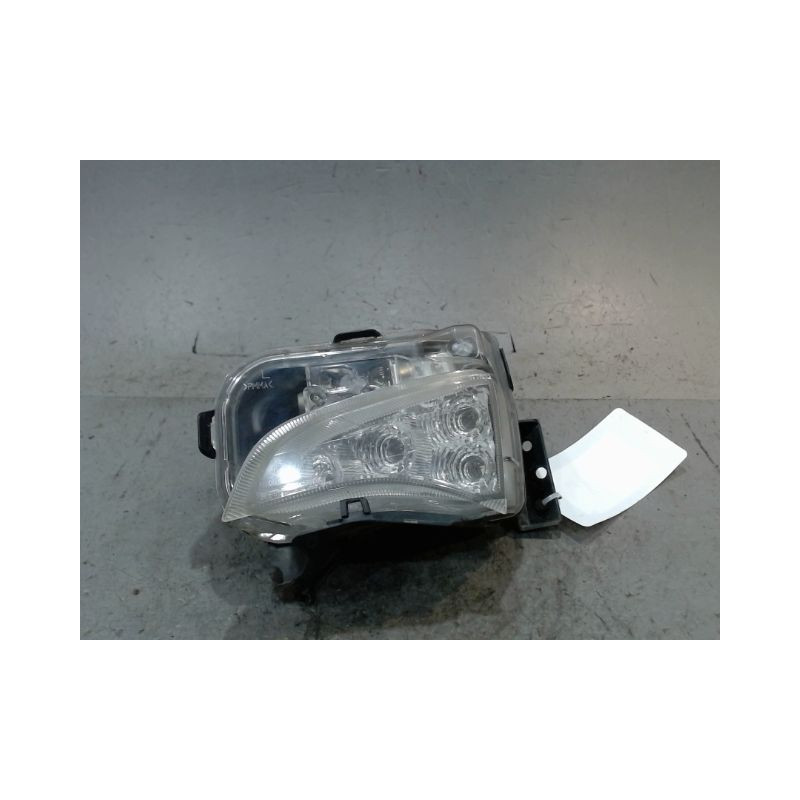 FEUX POSITION GAUCHE TOYOTA AURIS