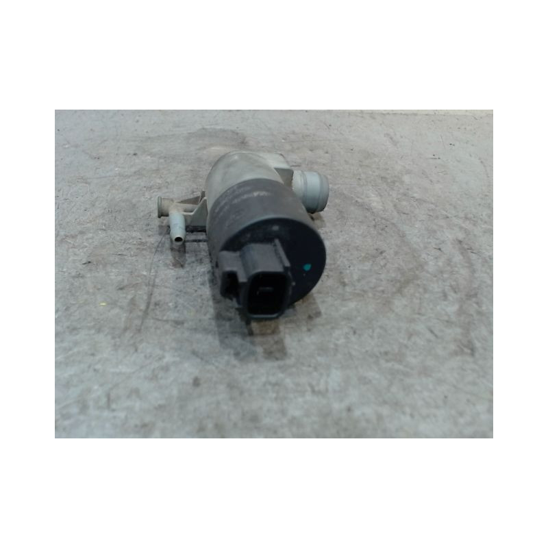 POMPE LAVE-GLACE AVANT TOYOTA VERSO