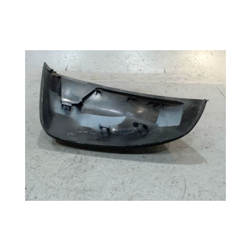 CARENAGE RETROVISEUR EXTERIEUR GAUCHE AUDI A1