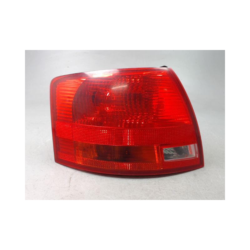 FEU ARRIERE GAUCHE  AUDI A4 AVANT II Phase 2 2004-2008