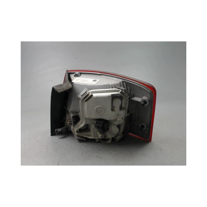 FEU ARRIERE GAUCHE  AUDI A4 AVANT II Phase 2 2004-2008