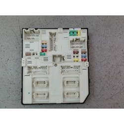 PLATINE FUSIBLE AV
