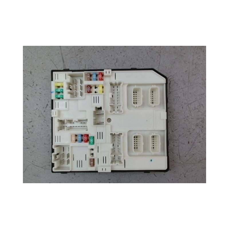 PLATINE FUSIBLE AVANT RENAULT MEGANE COUPE III Phase 2 2012-2014