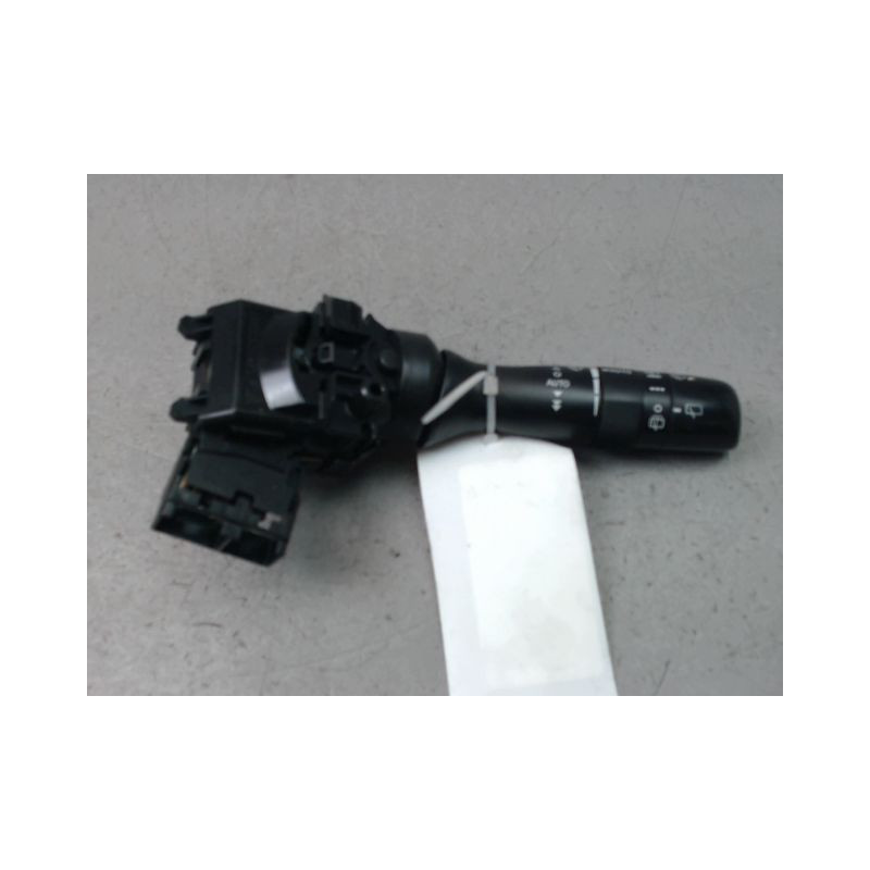 COMMANDE ESSUIE GLACE TOYOTA AVENSIS BREAK 2006-