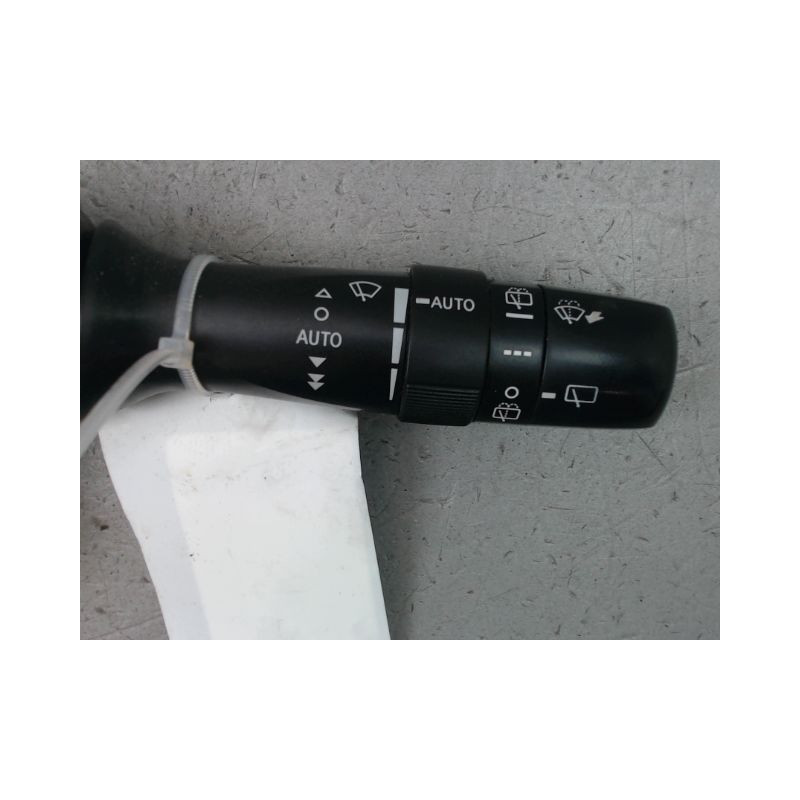 COMMANDE ESSUIE GLACE TOYOTA AVENSIS BREAK 2006-