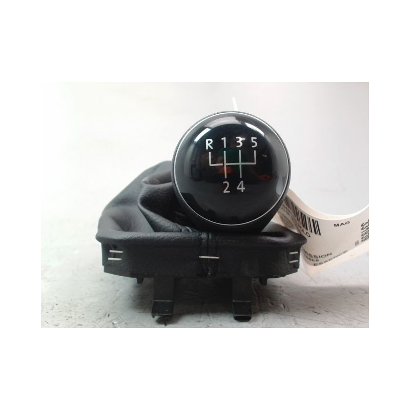 POMMEAU LEVIER VITESSES VOLKSWAGEN POLO 2009- 1.0 MPi
