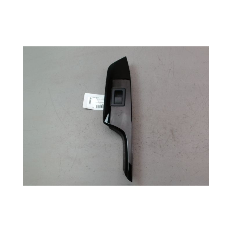 COMMANDE LEVE-GLACE PORTE AVD TOYOTA C-HR