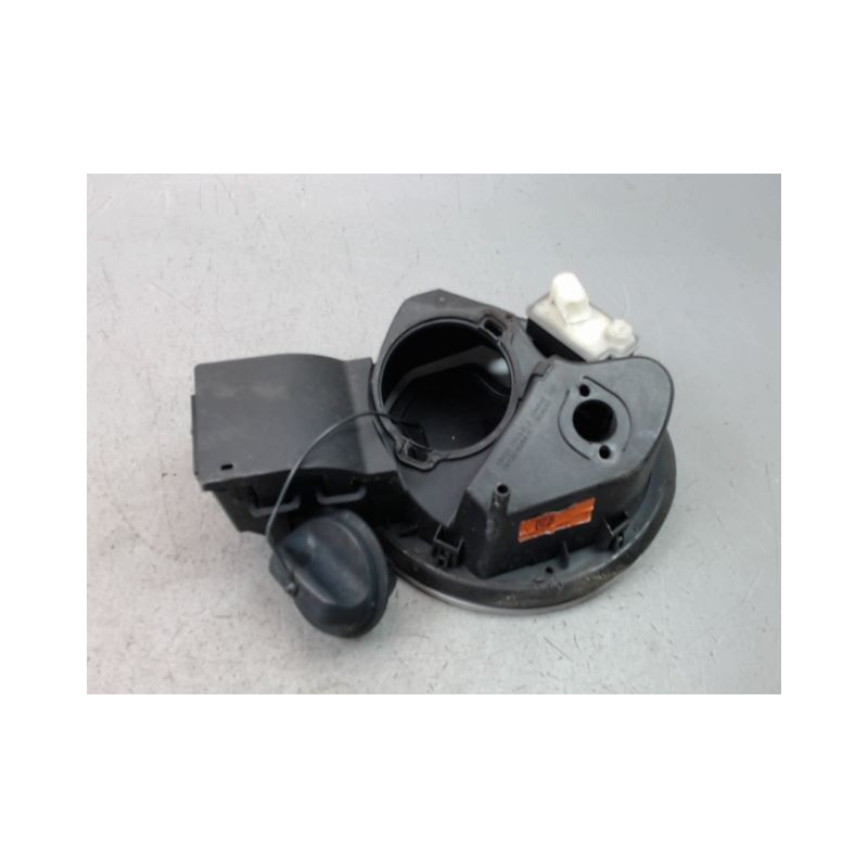 VOLET DE TRAPPE CARBURANT RENAULT CLIO