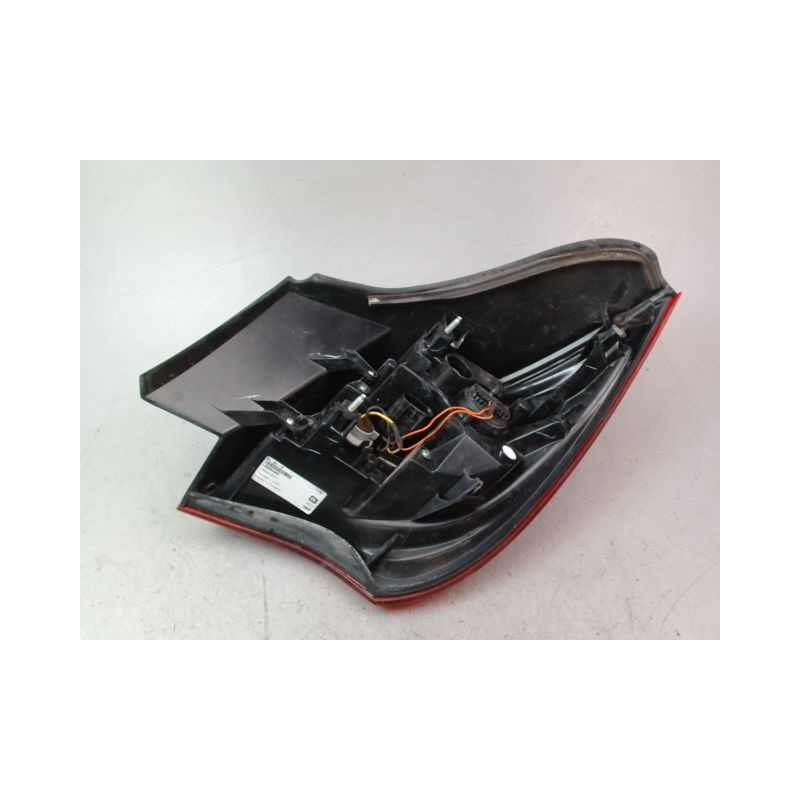 FEU ARRIERE GAUCHE  OPEL ASTRA GTC 2007-