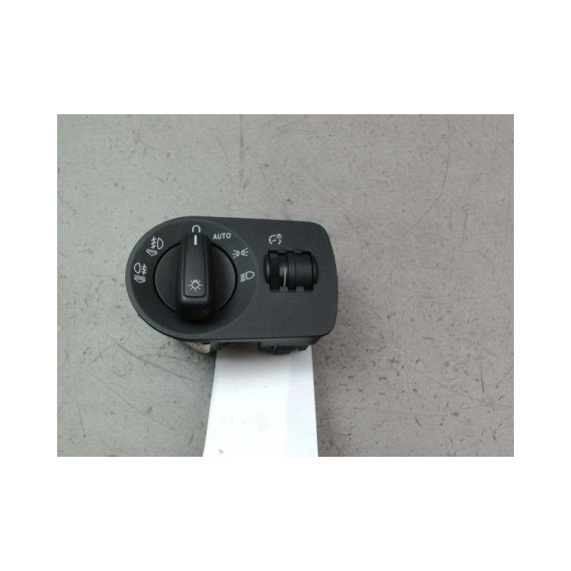 INTERIEUR COMMANDE PHARES AUDI A1