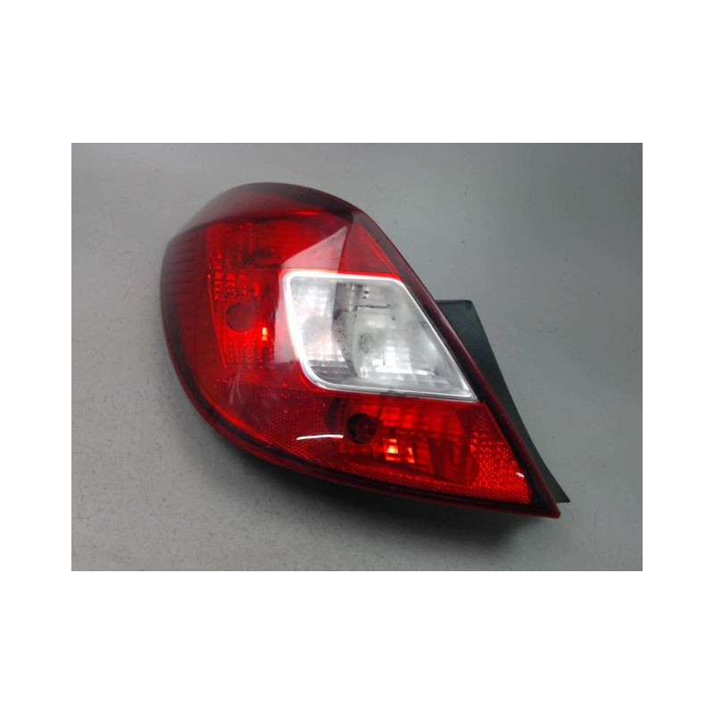 FEU ARRIERE GAUCHE  OPEL CORSA IV Phase 2 (D) 2011-2015