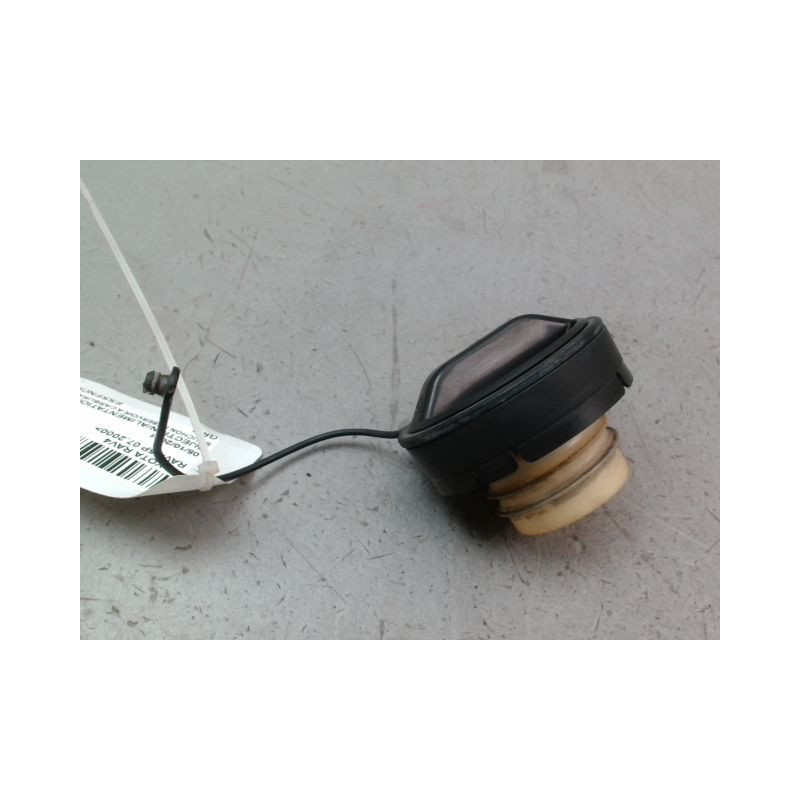 BOUCHON RESERVOIR A CARBURANT TOYOTA RAV4 2000-