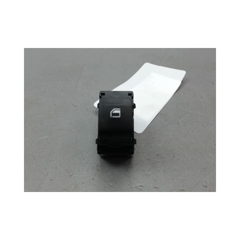 COMMANDE LEVE-GLACE PORTE ARG HYUNDAI I20