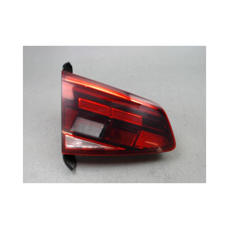 FEU ARRIERE INTERIEUR GAUCHE VOLKSWAGEN PASSAT 2010-