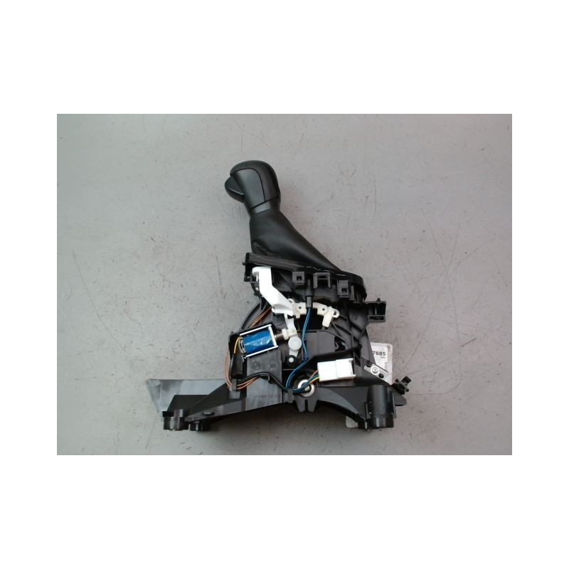 POMMEAU LEVIER VITESSES SUZUKI SWIFT 1.0 