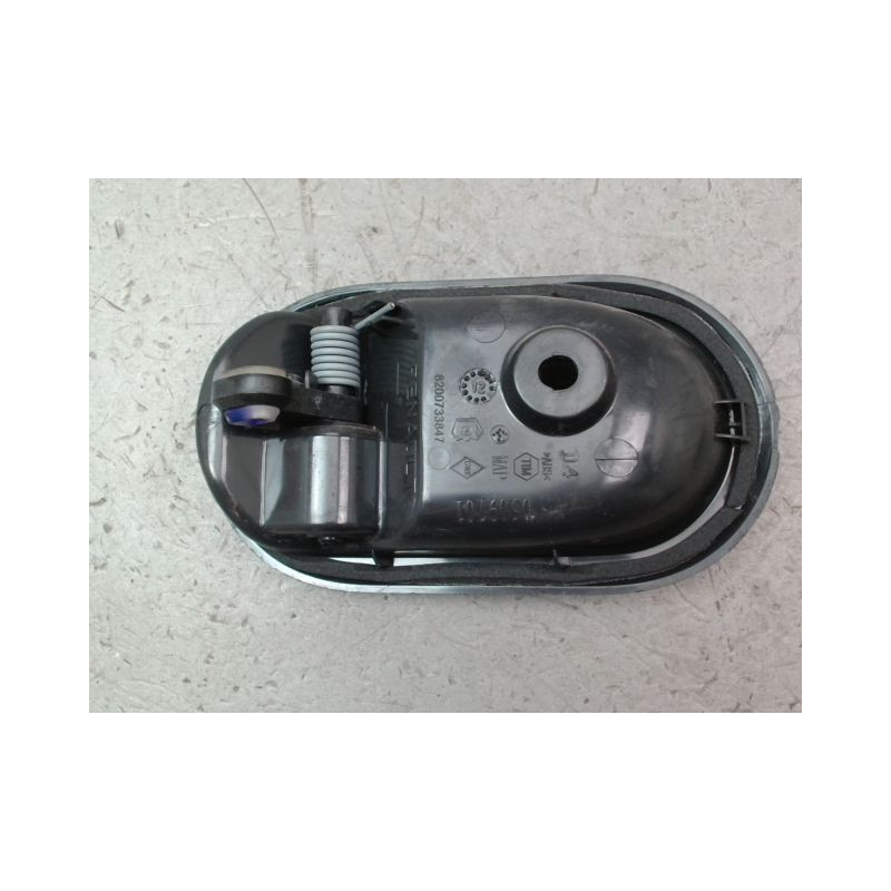 POIGNEE INTERIEURE PORTE AVANT DROIT DACIA DUSTER BREAK Phase 1 2010-2013