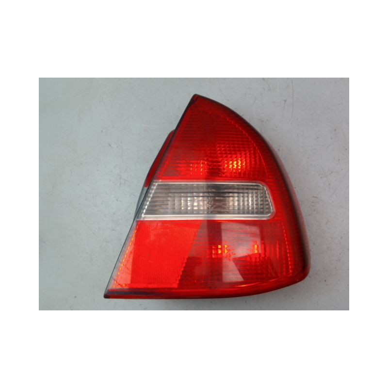 FEU ARRIERE DROIT MITSUBISHI CARISMA Phase 2 1999-2004