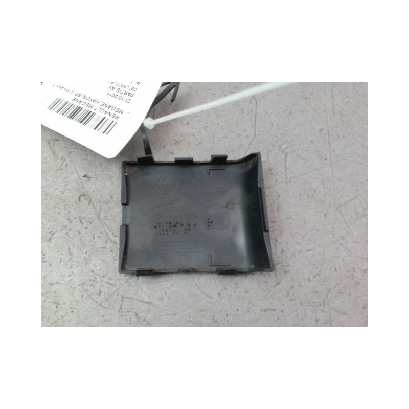 OBTURATEUR COUVRE CROCHET DE BOUCLIER AV RENAULT MEGANE III Phase 1 2008-2012