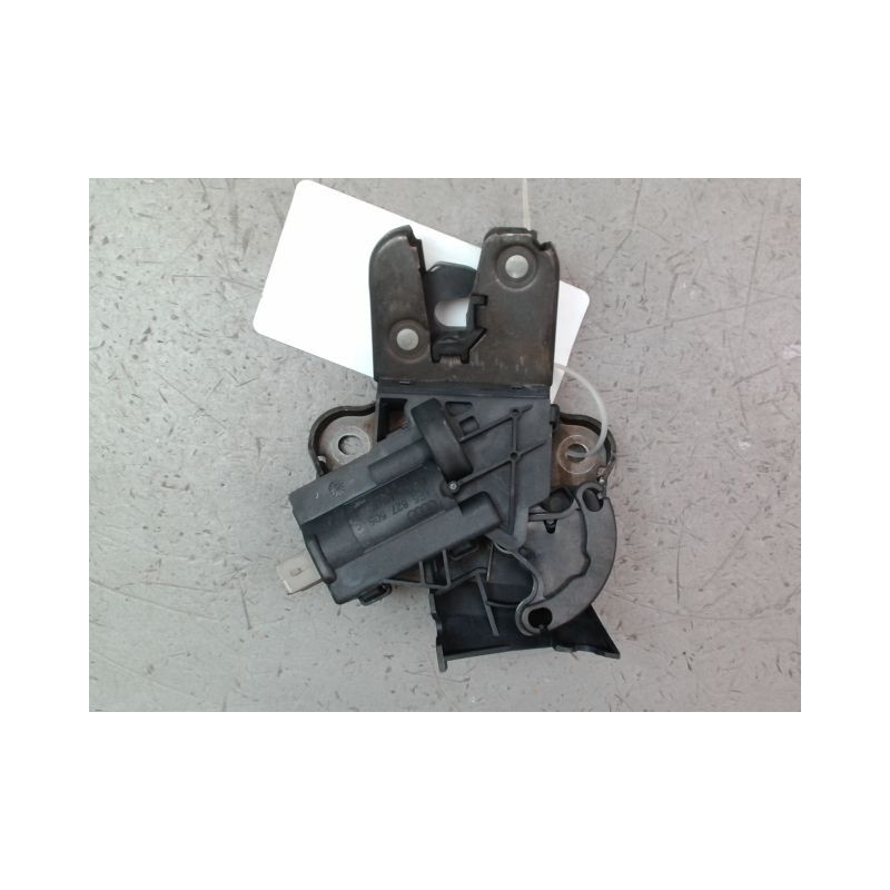 SERRURE COFFRE ARRIERE AUDI A4 BERL. II Phase 2 2004-2008