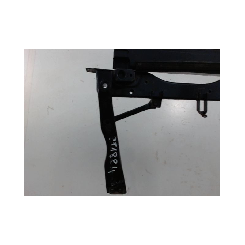 TRAVERSE INFERIEURE ARMATURE AVANT RENAULT KADJAR