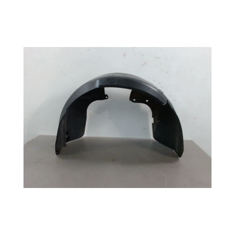 PARE-BOUE AVANT DROIT FORD B-MAX