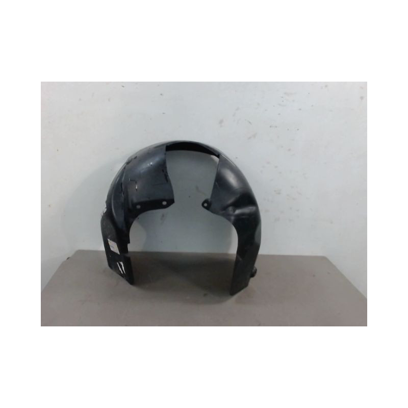 PARE-BOUE AVANT DROIT FORD B-MAX