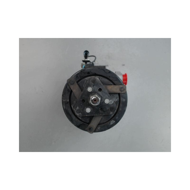COMPRESSEUR AIR CONDITIONNE SUZUKI SWIFT
