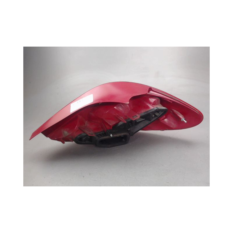 FEU ARRIERE GAUCHE  PEUGEOT 207