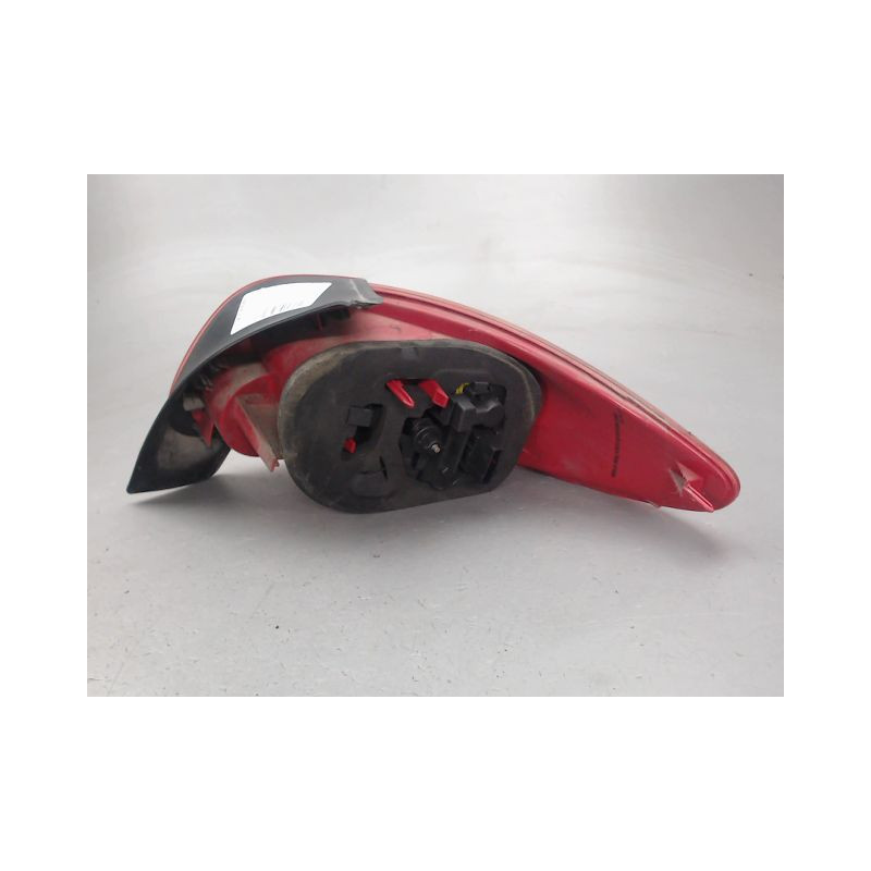 FEU ARRIERE GAUCHE  PEUGEOT 206