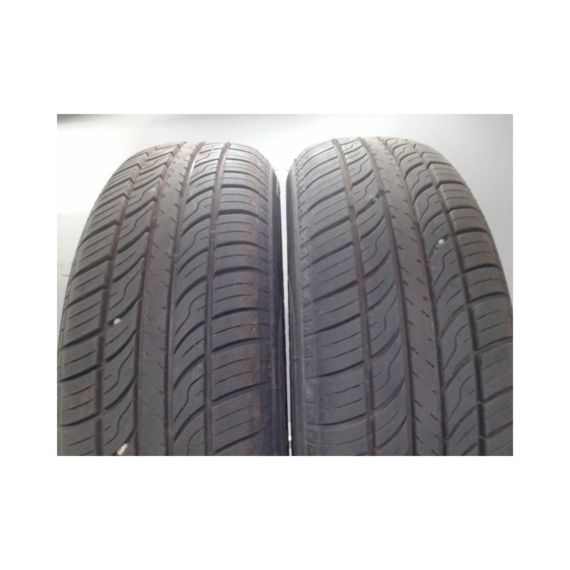Paire de pneus ROVELO RHP-780 175 65 14 82 T