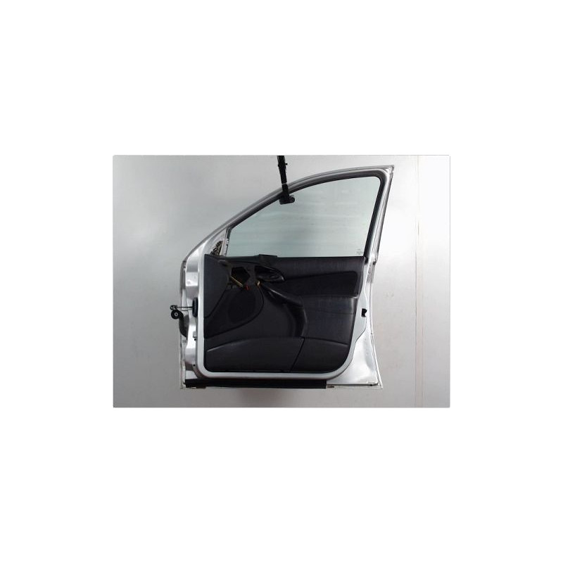 PORTE AVANT DROIT FORD FOCUS