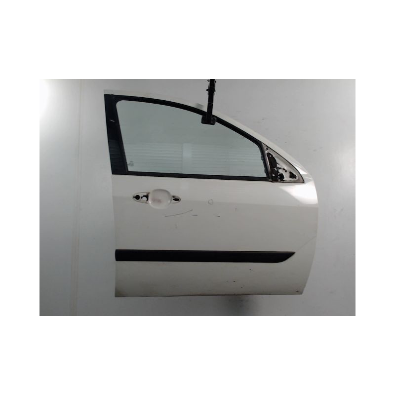 PORTE AVANT DROIT FORD FOCUS