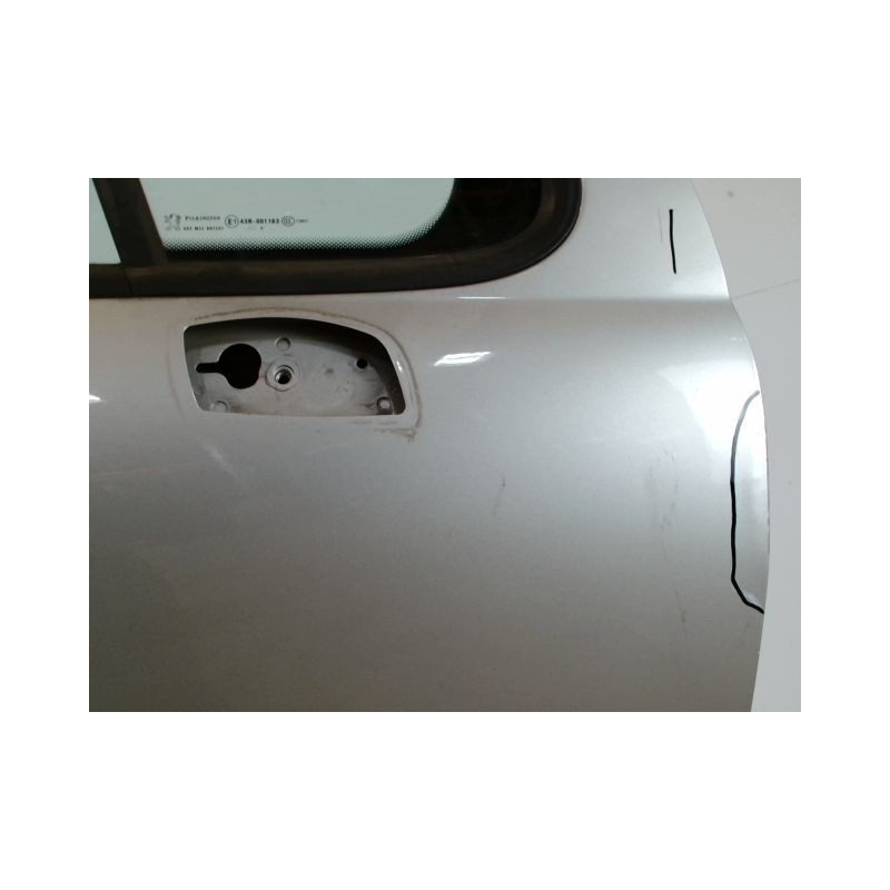 PORTE AVANT DROIT PEUGEOT 207 ESSENCE