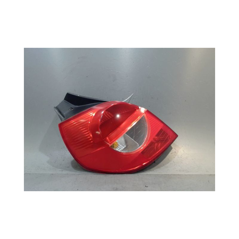 FEU ARRIERE GAUCHE  RENAULT CLIO