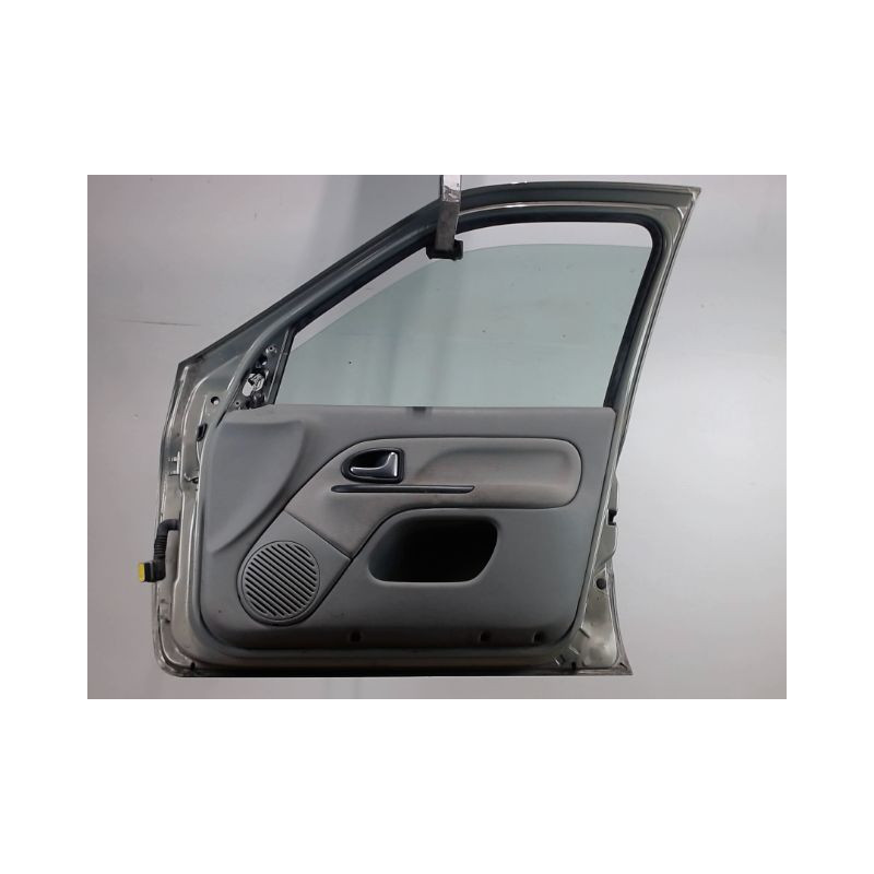 PORTE AVANT DROIT RENAULT CLIO II PH.2 01-06