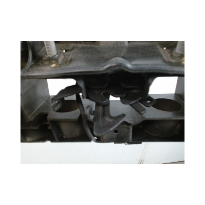 TRAVERSE SUPERIEURE ARMATURE AVANT RENAULT CLIO