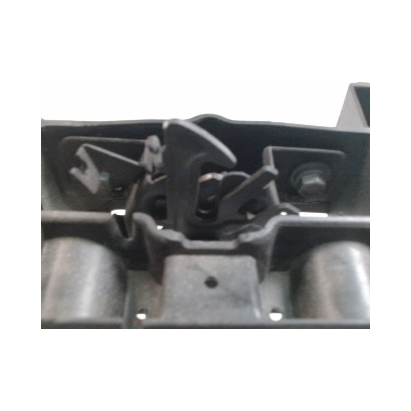 TRAVERSE SUPERIEURE ARMATURE AVANT RENAULT CLIO