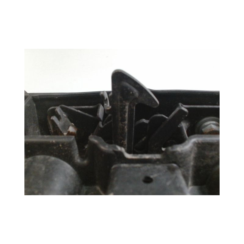 TRAVERSE SUPERIEURE ARMATURE AVANT RENAULT CLIO