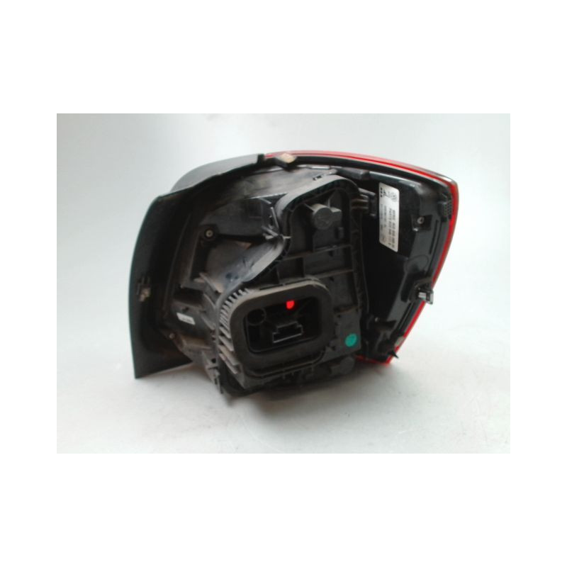 FEU ARRIERE GAUCHE  VOLKSWAGEN POLO V Phase 1 (6R) 2009-2014