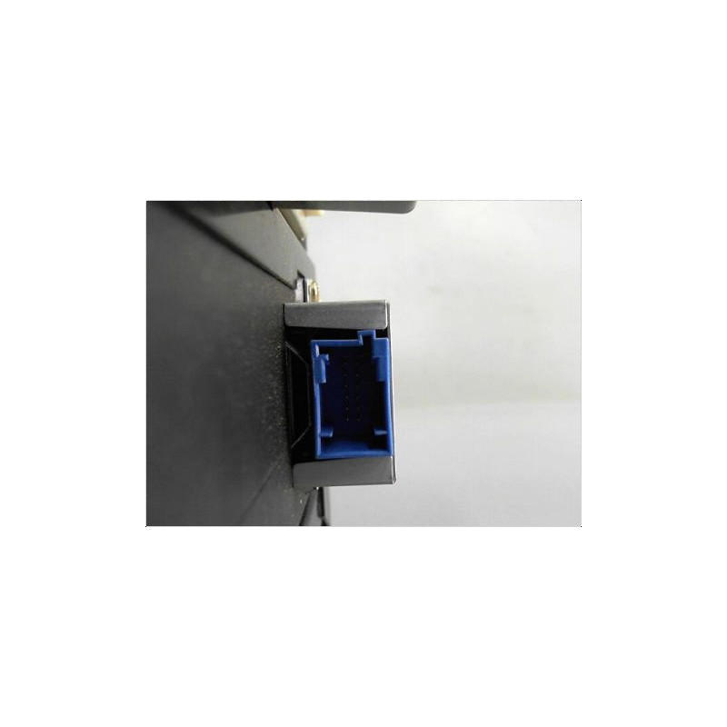CHARGEUR CD PEUGEOT 607 99-2004