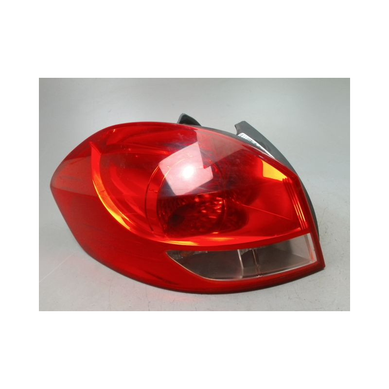 FEU ARRIERE GAUCHE  RENAULT CLIO ESTATE III Phase 2 2009-2012
