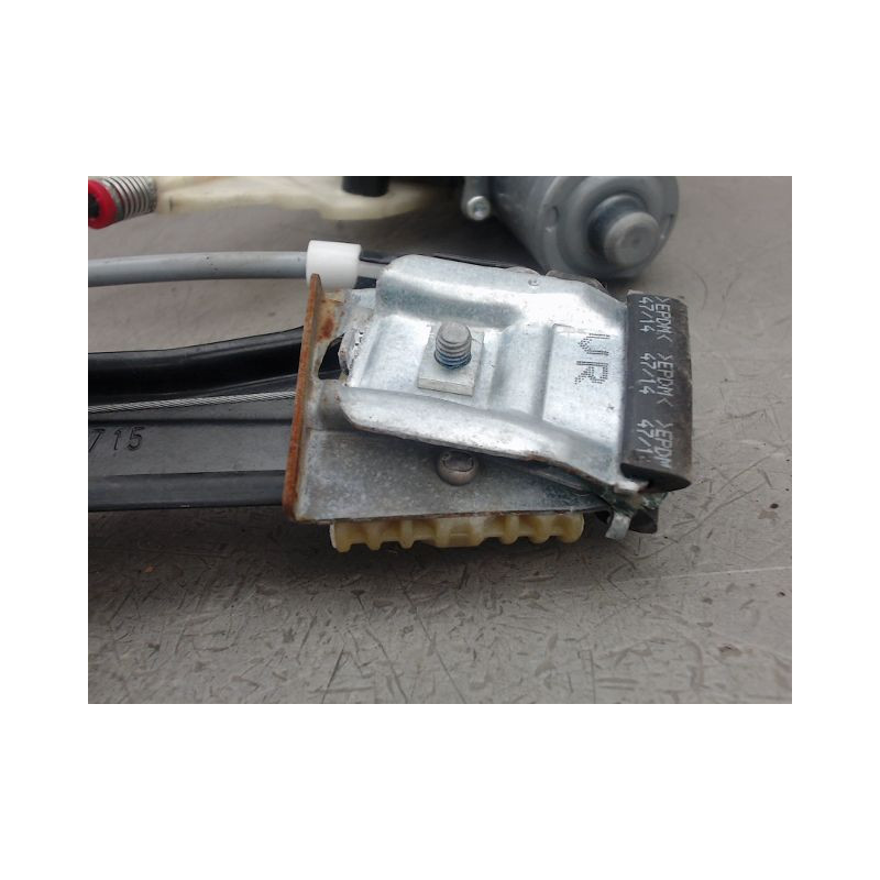 MECANISME LEVE-GLACE AVANT DROIT VOLKSWAGEN POLO