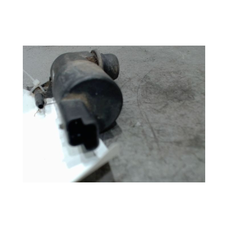 POMPE LAVE-GLACE AVANT RENAULT KANGOO
